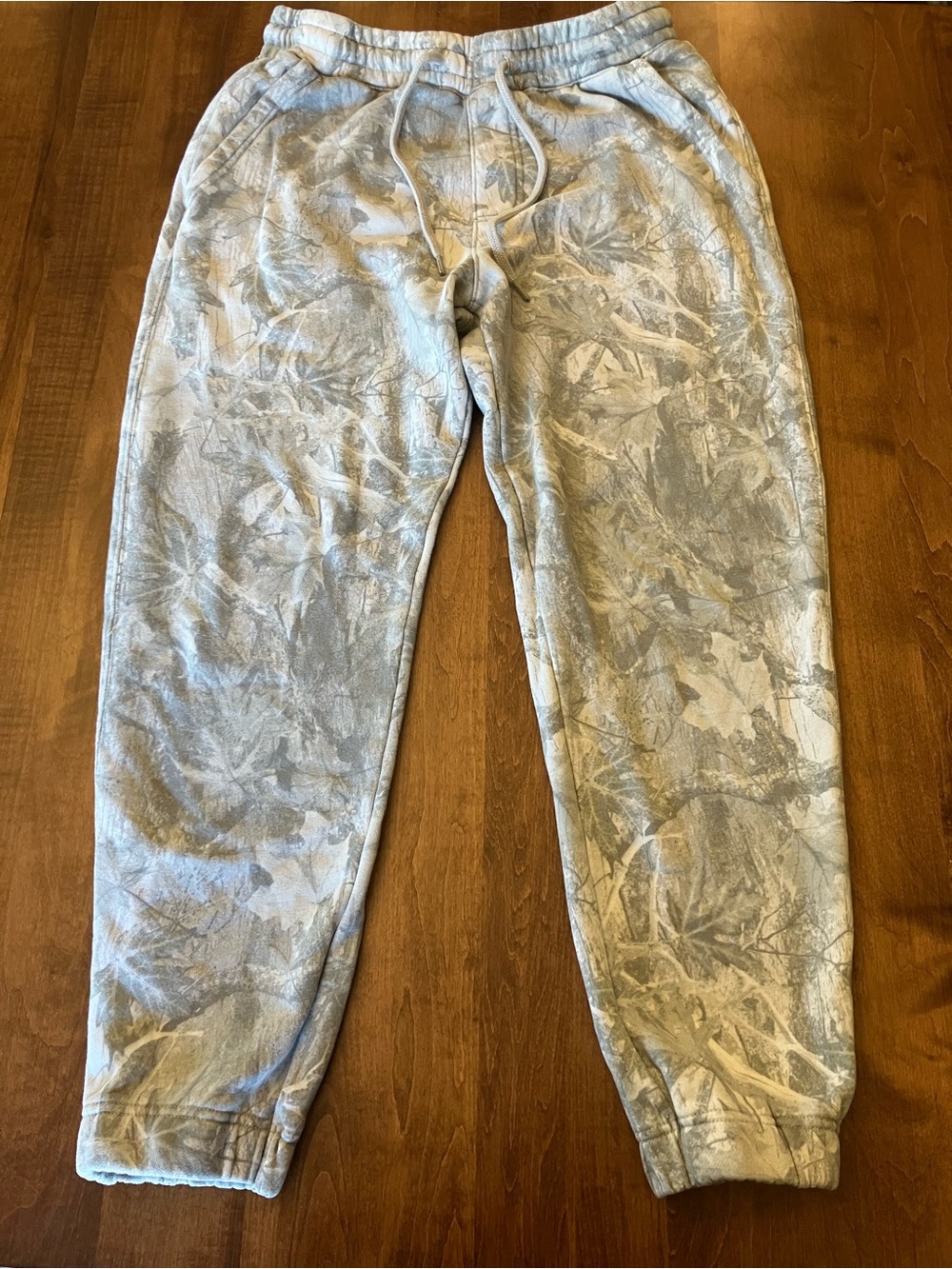 Hollister men’s camo joggers relaxed fit